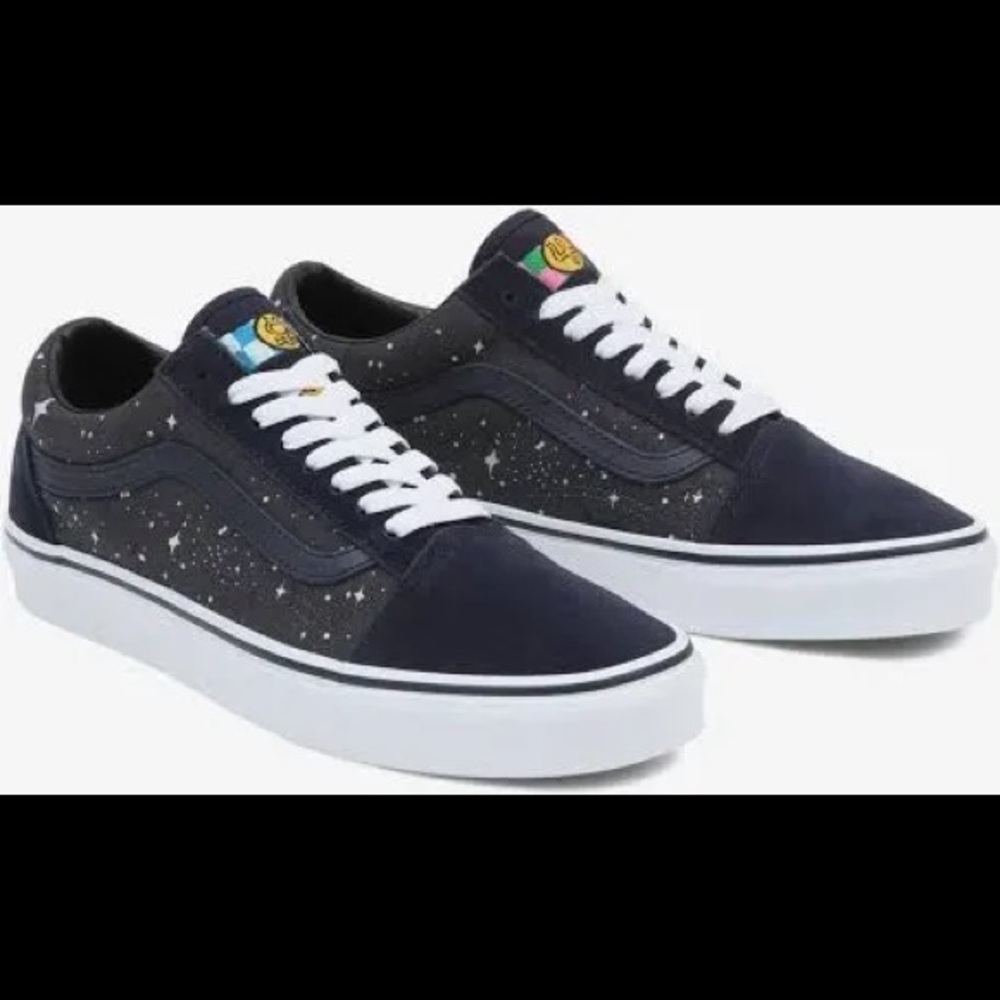 🌙 The Sailor Moon x Vans women’s Old Skool ‘Pretty Guardian Parisian Night 🌙